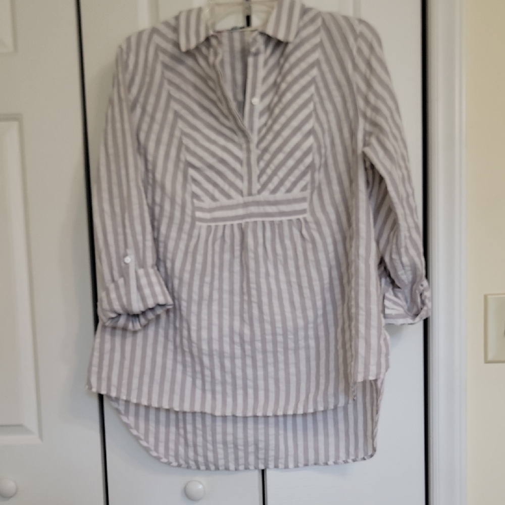 Crown & Ivy Gray Striped Button Down Shirt